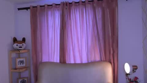 Snapshot of molly_marmalade_ chatting on 09-18-25, 05:26 MOLLY online show from 09-18-25, 05:26