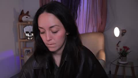 Snapshot of molly_marmalade_ chatting on 10-14-25, 02:07 MOLLY online show from 10-14-25, 02:07