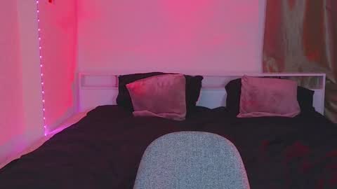 molly_millerr online show from 12-28-24, 05:46