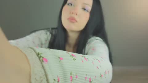molly_millerr online show from 07-21-26, 08:55