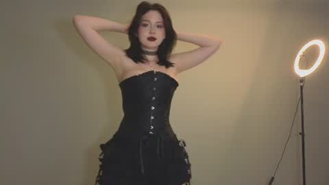 molly_millerr online show from 08-09-26, 12:56