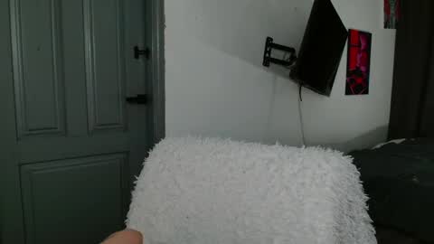 Snapshot of molly_montanaaa chatting on 06-07-26, 07:39 Lina online show from 06-07-26, 07:39
