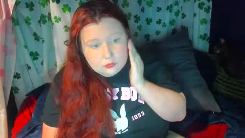 molly_moons online show from 05-25-26, 09:32