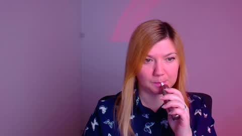 Snapshot of molly_moree chatting on 01-18-25, 06:24 Molly online show from 01-18-25, 06:24
