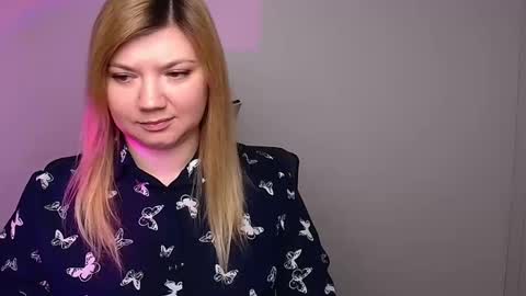 Snapshot of molly_moree chatting on 02-04-25, 12:22 Molly online show from 02-04-25, 12:22