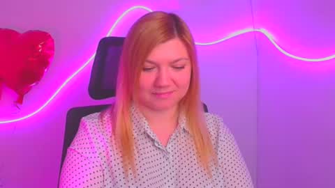 Snapshot of molly_moree chatting on 03-10-25, 12:15 Molly online show from 03-10-25, 12:15