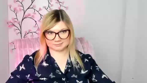 Molly online show from 01-05-26, 05:27