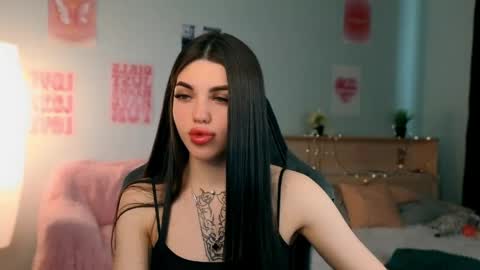 Snapshot of molly_rettyy chatting on 05-15-26, 04:30 Molly online show from 05-15-26, 04:30