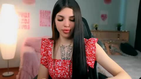 Snapshot of molly_rettyy chatting on 05-22-26, 04:30 Molly online show from 05-22-26, 04:30