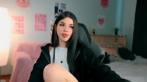 Snapshot of molly_rettyy chatting on 05-31-26, 04:09 Molly online show from 05-31-26, 04:09