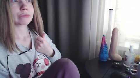 I have new photos come and see with love Molly online show from 02-26-25, 06:15