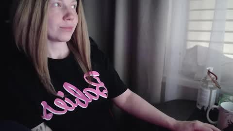 I have new photos come and see with love Molly online show from 09-13-25, 11:10