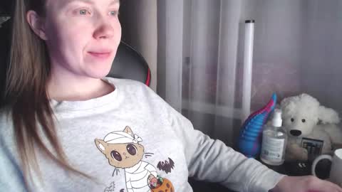 I have new photos come and see with love Molly online show from 02-12-26, 05:13