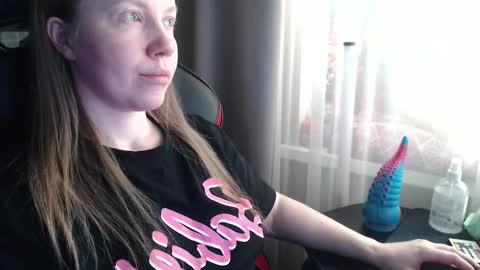 I have new photos come and see with love Molly online show from 03-06-26, 08:33