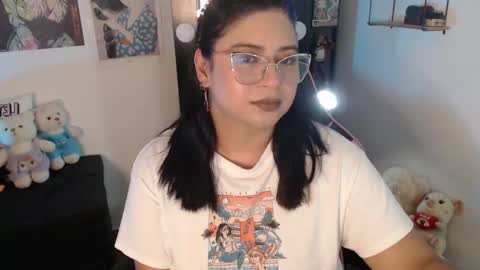 Snapshot of molly_shake chatting on 01-05-25, 12:20 Molly online show from 01-05-25, 12:20