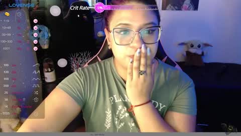 Snapshot of molly_shake chatting on 02-21-25, 10:39 Molly online show from 02-21-25, 10:39