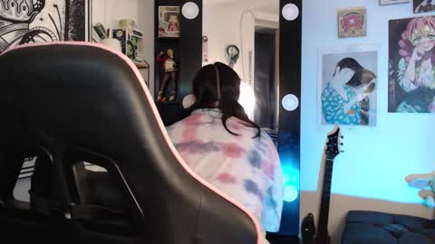 Snapshot of molly_shake chatting on 03-08-25, 06:21 Molly online show from 03-08-25, 06:21