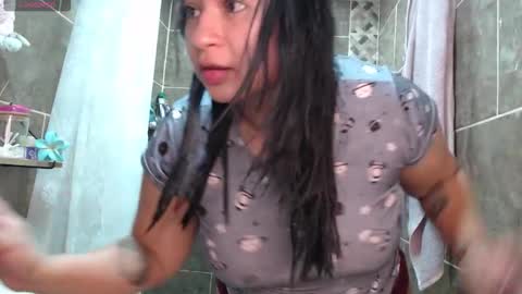 Snapshot of molly_shake chatting on 11-05-25, 06:46 Molly online show from 11-05-25, 06:46