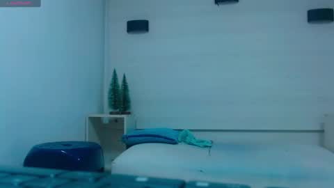 Snapshot of molly_spears chatting on 01-07-25, 11:48 Molly Spears online show from 01-07-25, 11:48