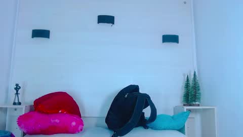 Snapshot of molly_spears chatting on 01-15-25, 11:32 Molly Spears online show from 01-15-25, 11:32