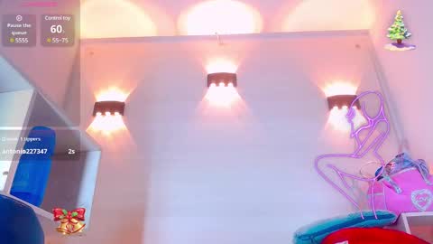 Snapshot of molly_spears chatting on 01-23-25, 05:52 Molly Spears online show from 01-23-25, 05:52