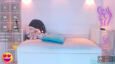 Snapshot of molly_spears chatting on 02-09-25, 01:33 Molly Spears online show from 02-09-25, 01:33