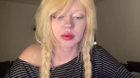 Snapshot of mollycodle chatting on 10-03-25, 07:44 Goddess Katherine online show from 10-03-25, 07:44