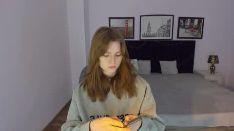 Snapshot of mollydangerous chatting on 01-21-25, 08:19 Taisha online show from 01-21-25, 08:19