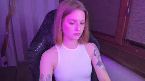 Snapshot of mollydangerous chatting on 10-12-25, 02:38 Taisha online show from 10-12-25, 02:38