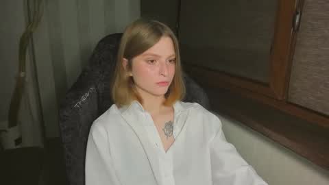 Snapshot of mollydangerous chatting on 10-14-25, 04:08 Taisha online show from 10-14-25, 04:08