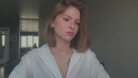 Snapshot of mollydangerous chatting on 10-31-25, 05:52 Taisha online show from 10-31-25, 05:52