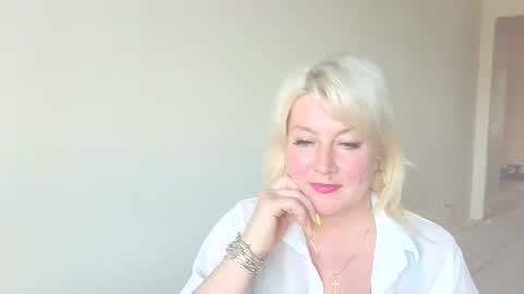 Mollyjoyq online show from 05-17-26, 03:52