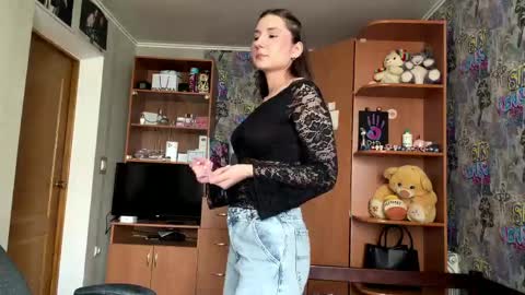 Molly online show from 06-04-26, 10:21