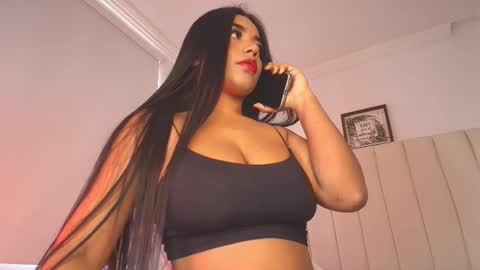 Snapshot of mollyrivera chatting on 02-14-25, 06:40 Molly online show from 02-14-25, 06:40