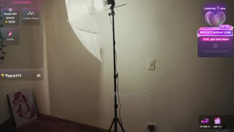 Snapshot of mollysb_05 chatting on 12-06-24, 07:01 mollysb_05 online show from 12-06-24, 07:01