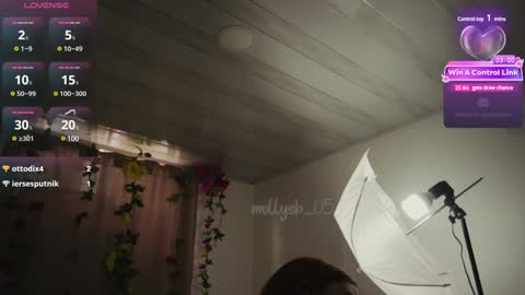 Snapshot of mollysb_05 chatting on 12-10-24, 06:06 mollysb_05 online show from 12-10-24, 06:06