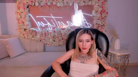 Molly Sunders online show from 04-09-26, 06:19