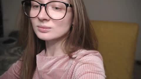 mollytucker online show from 02-09-25, 01:35