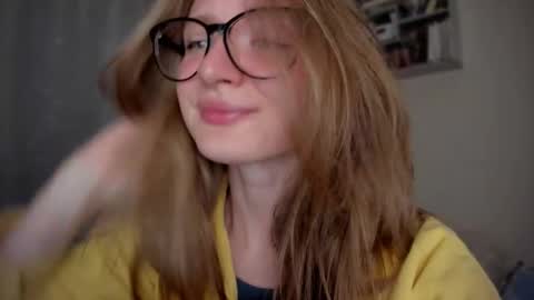 mollytucker online show from 09-09-25, 04:17