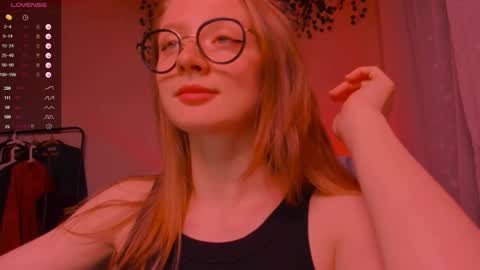 mollytucker online show from 10-17-25, 03:14