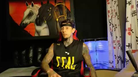 Molotov online show from 11-25-25, 03:28