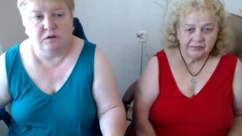 Snapshot of mommy99x chatting on 07-15-26, 07:02 Mommy99X online show from 07-15-26, 07:02