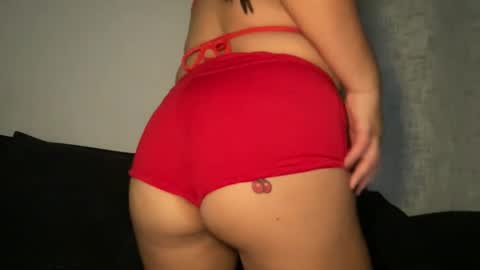 Snapshot of mommygoddess03 chatting on 11-25-25, 02:00 mommygoddess03 online show from 11-25-25, 02:00