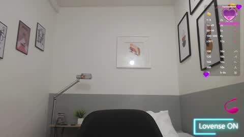 Daphne  online show from 02-07-25, 02:08