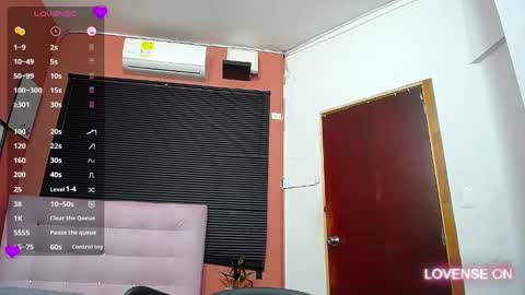 Daphne  online show from 03-06-25, 01:48