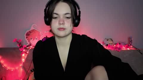 Momo online show from 03-13-26, 08:04