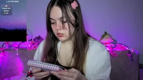 Momo online show from 04-09-26, 11:26