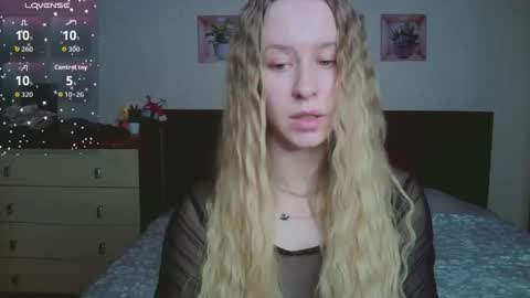 Mona online show from 02-10-26, 01:48