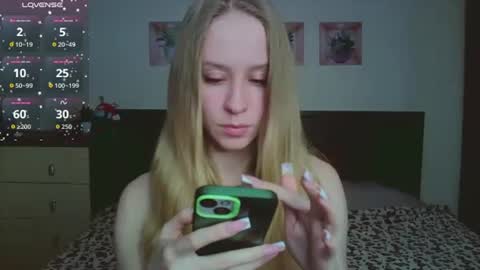 Mona online show from 02-19-26, 04:58