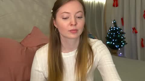 Snapshot of mona_elisa chatting on 12-17-25, 12:55 Elisa my Telegram online show from 12-17-25, 12:55